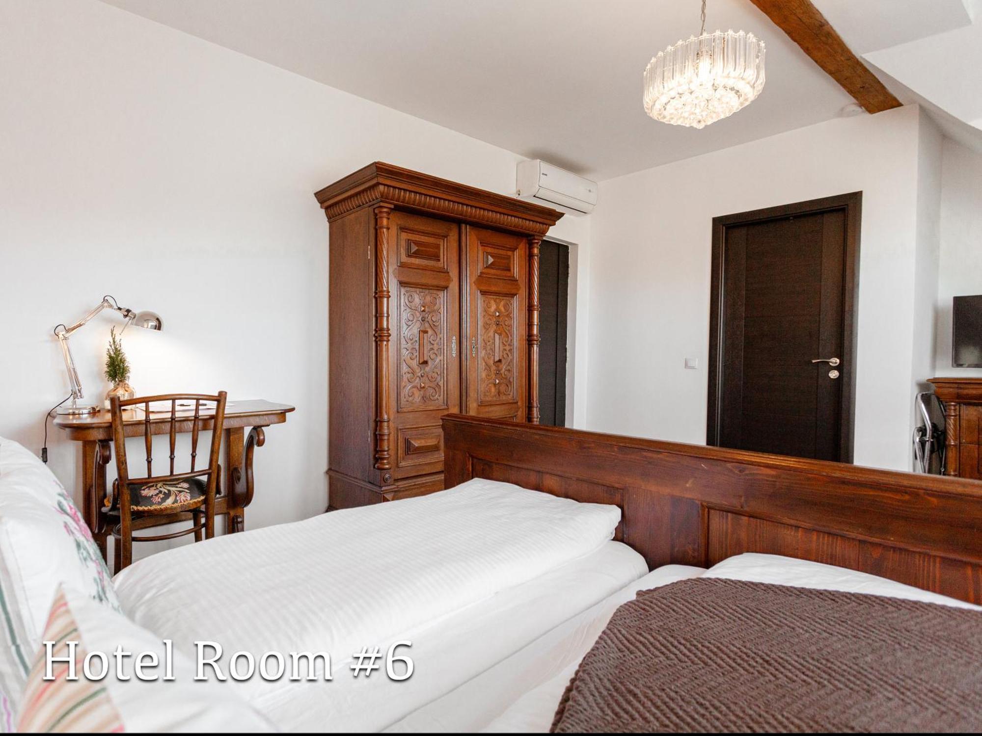 Boutique Hotel Le Baron Ganesti Exterior foto